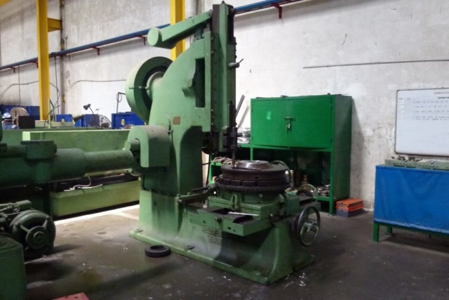 Gear Hobbing Machine